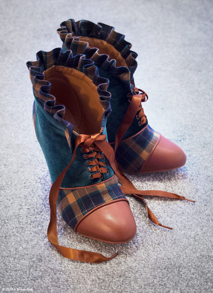 A lovely brown and green pair of shoes